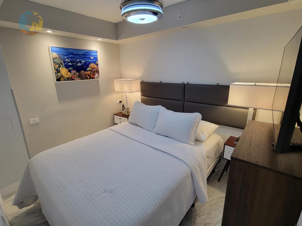 Deluxe Beach Resort - Hora Rentals Майами-Бич Экстерьер фото