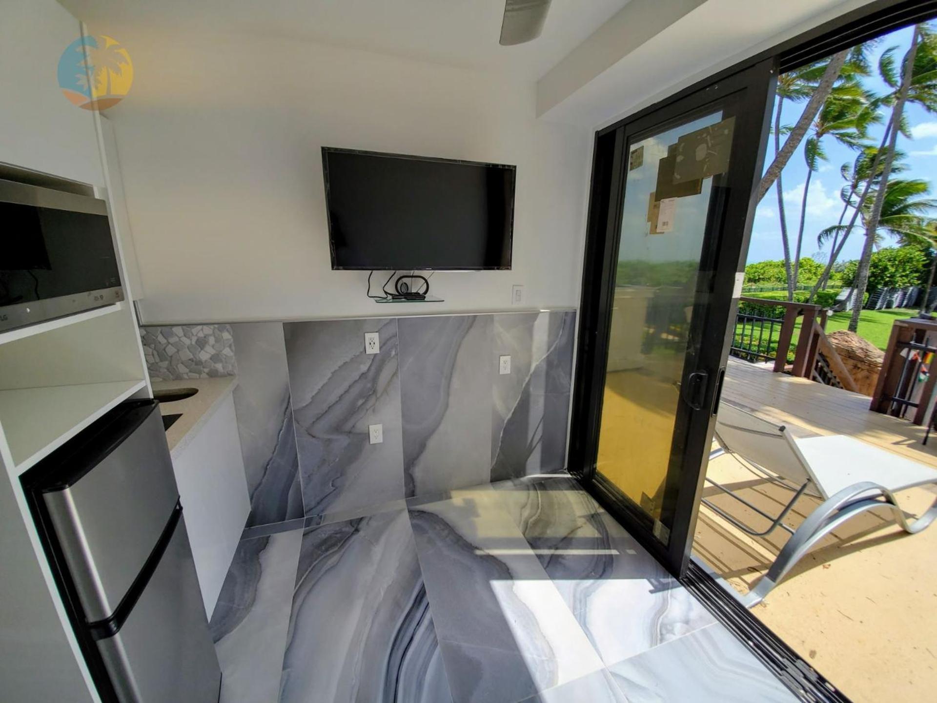 Deluxe Beach Resort - Hora Rentals Майами-Бич Экстерьер фото