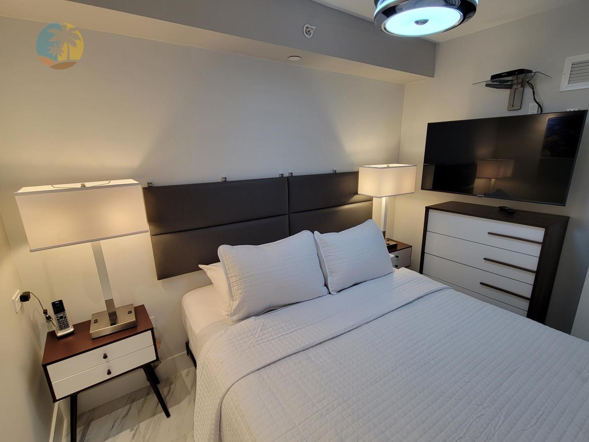 Deluxe Beach Resort - Hora Rentals Майами-Бич Номер фото